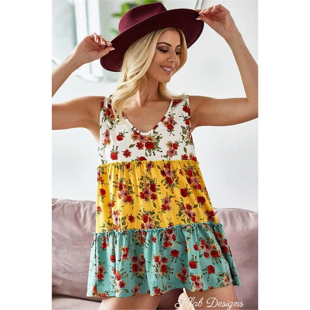 ❤️LAST 1! V Neck Soft Jersey Knit Floral Color Block Tiered Ruffle Top! - Picture 4 of 16